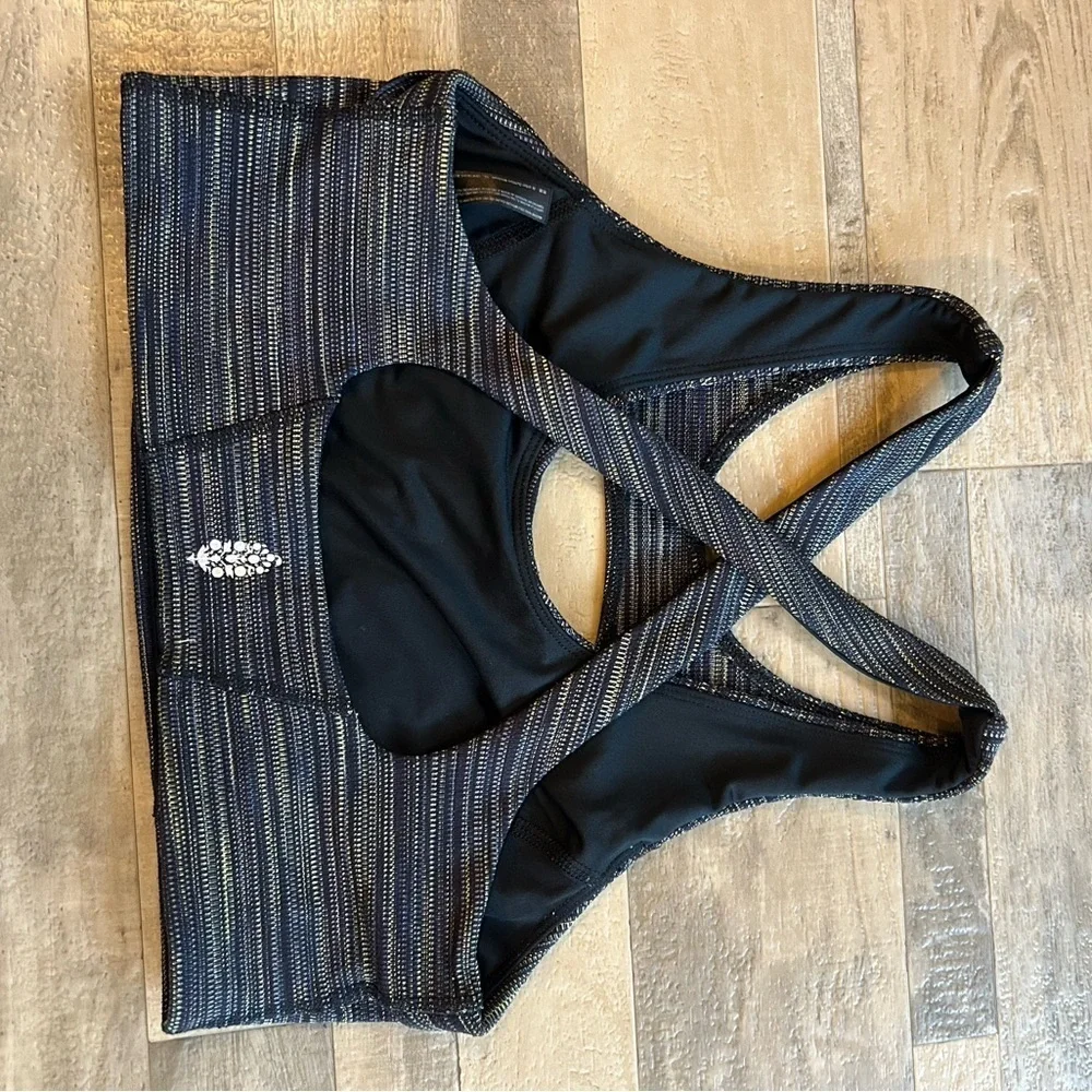 Free people movement yoga strut sports bra